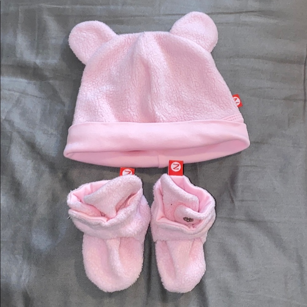 Zutano Baby Hat & Booties Set